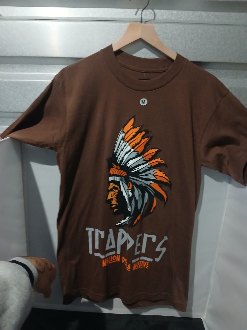 NWT Million Dolla Motive Trappers Chief Graphic T-Shirt Brown Size M Streetwear